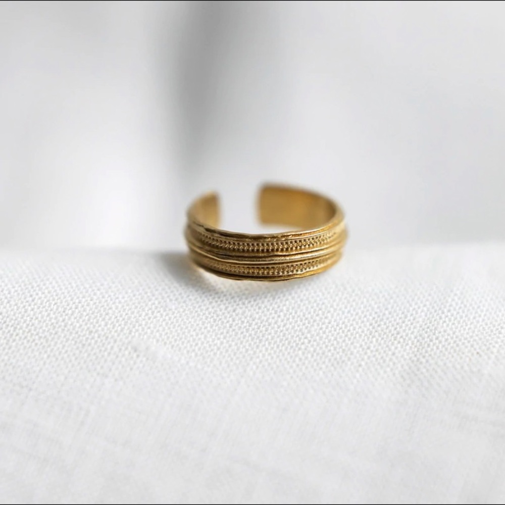Agapé Margot Ring